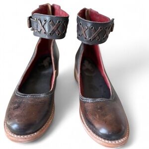 Freebird Moana Leather Ankle Strap Flats Size 8 Distressed Brown (lowest priced)